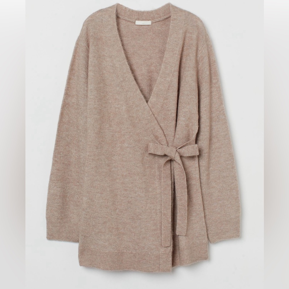 Maternity H&M MAMA Before & After wrap front cardigan and pants set